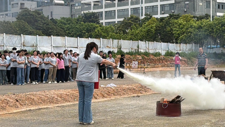 灭火器演练4(1)_2411_1356.png